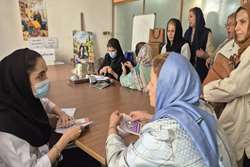 برگزاری میز خدمت در سرای محله گیشا به مناسبت هفته سالمند و روز جهانی قلب مرکز بهداشت شمال غرب 2 دانشگاه علوم پزشکی ایران 